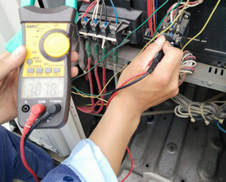 ������{(di��o)���B(y��ng)